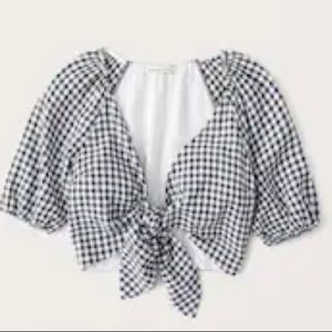 Abercrombie Cropped Tie-Front Linen Blend Gingham Top